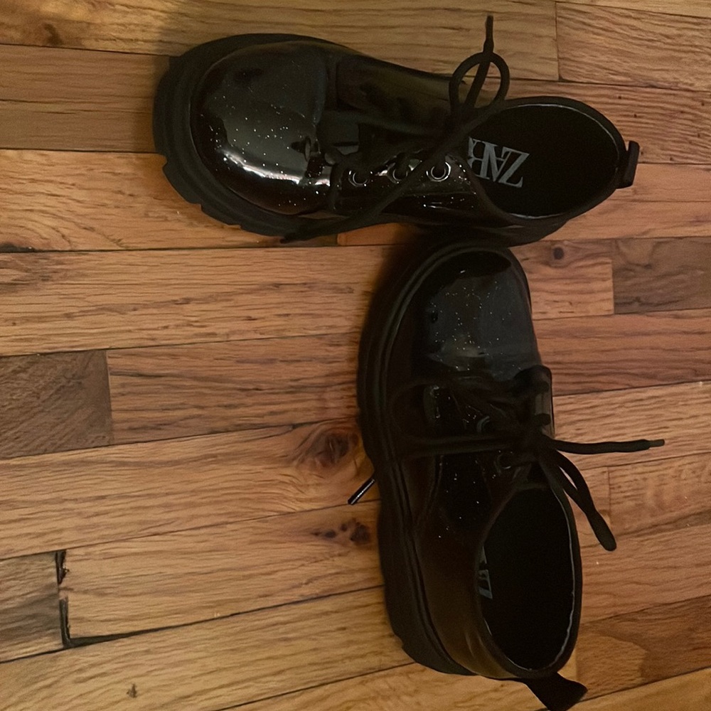 Zara kids black glitter lace up shoes size 10. Very gently worn.